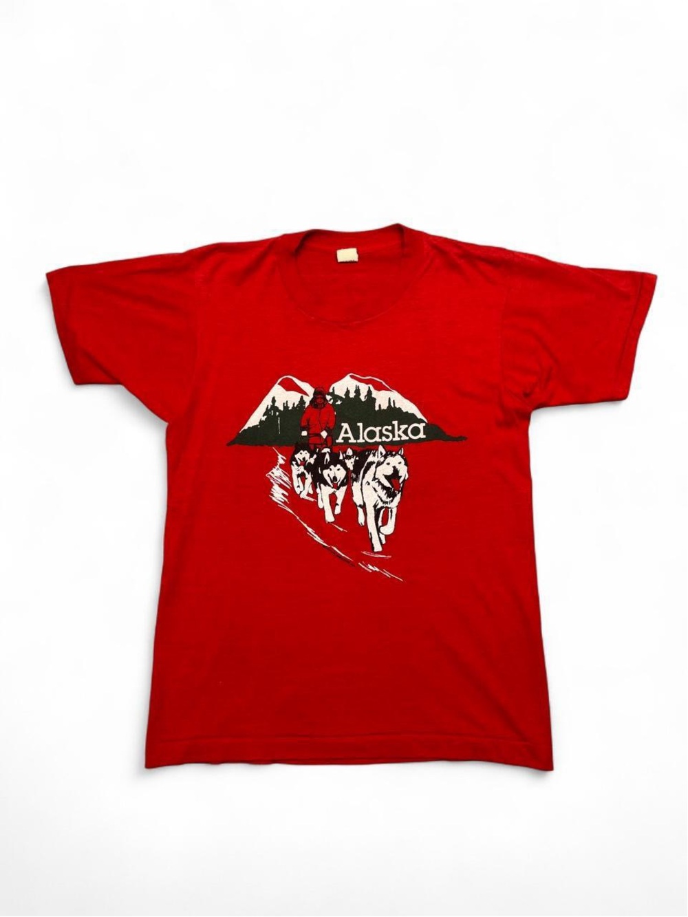 Vintage 80s Screen Stars Alaska Dog Sled racing husky tee red M mens made USA